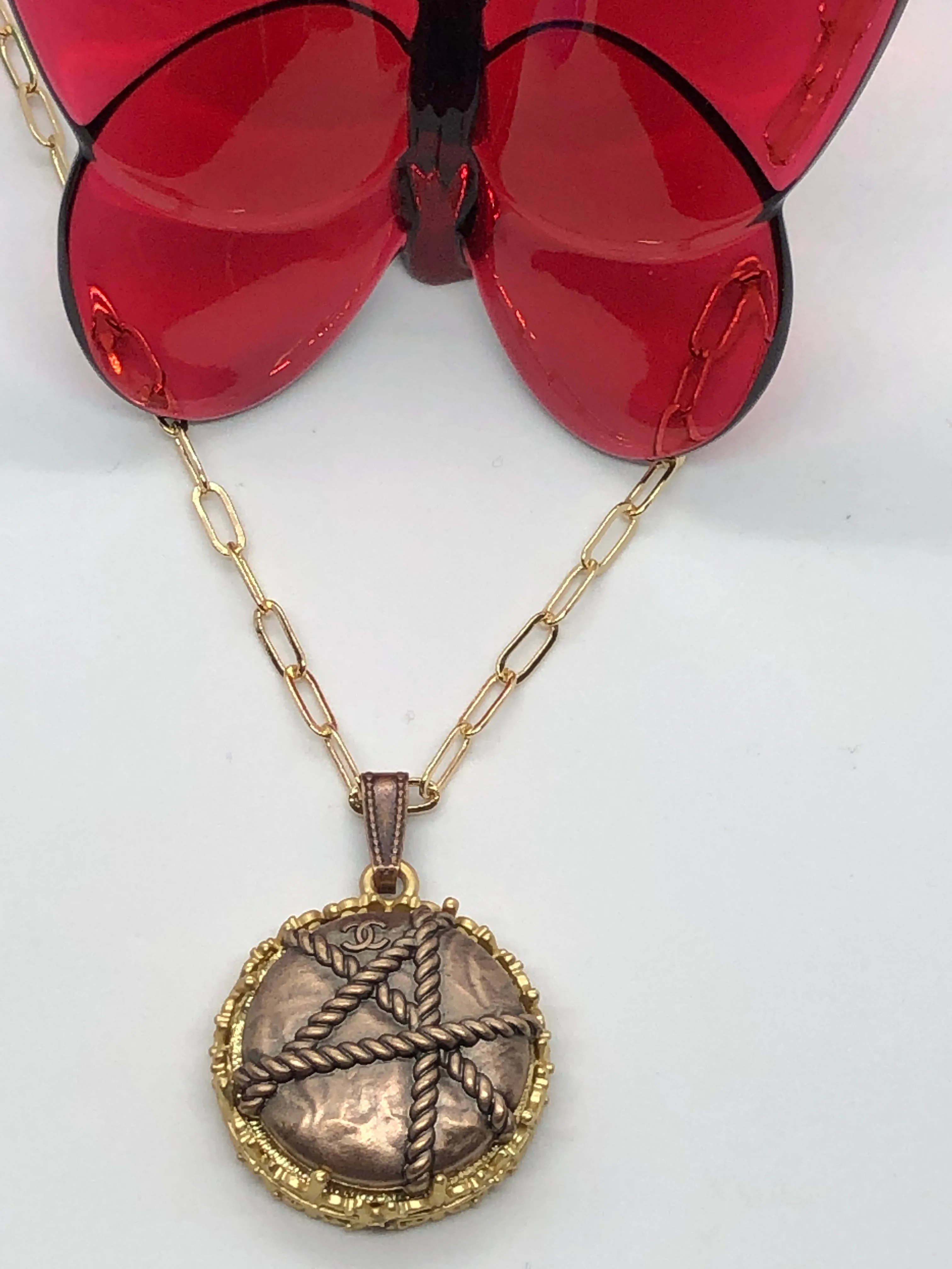 #161 Vintage Couture Necklace 28mm