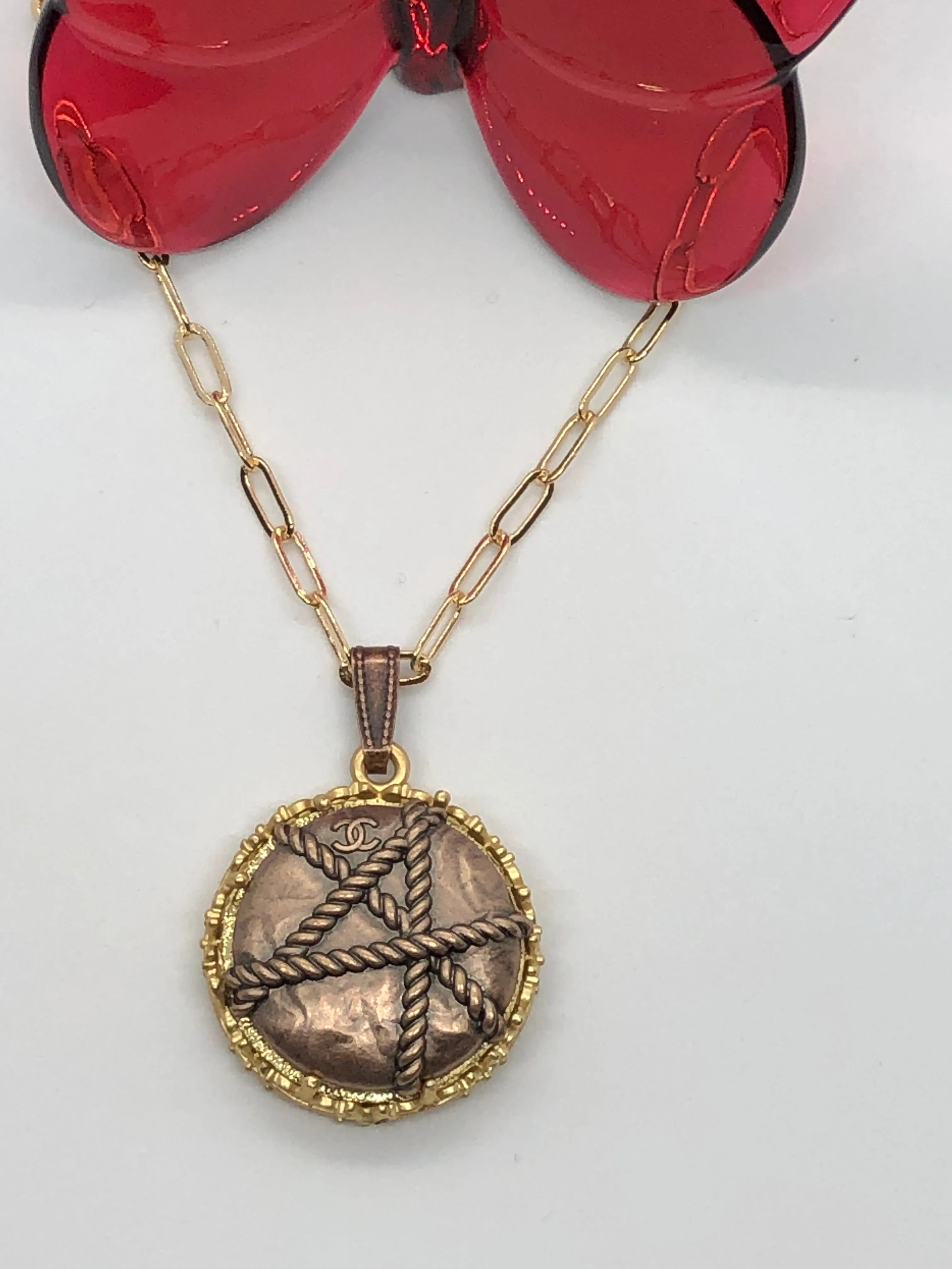 #161 Vintage Couture Necklace 28mm