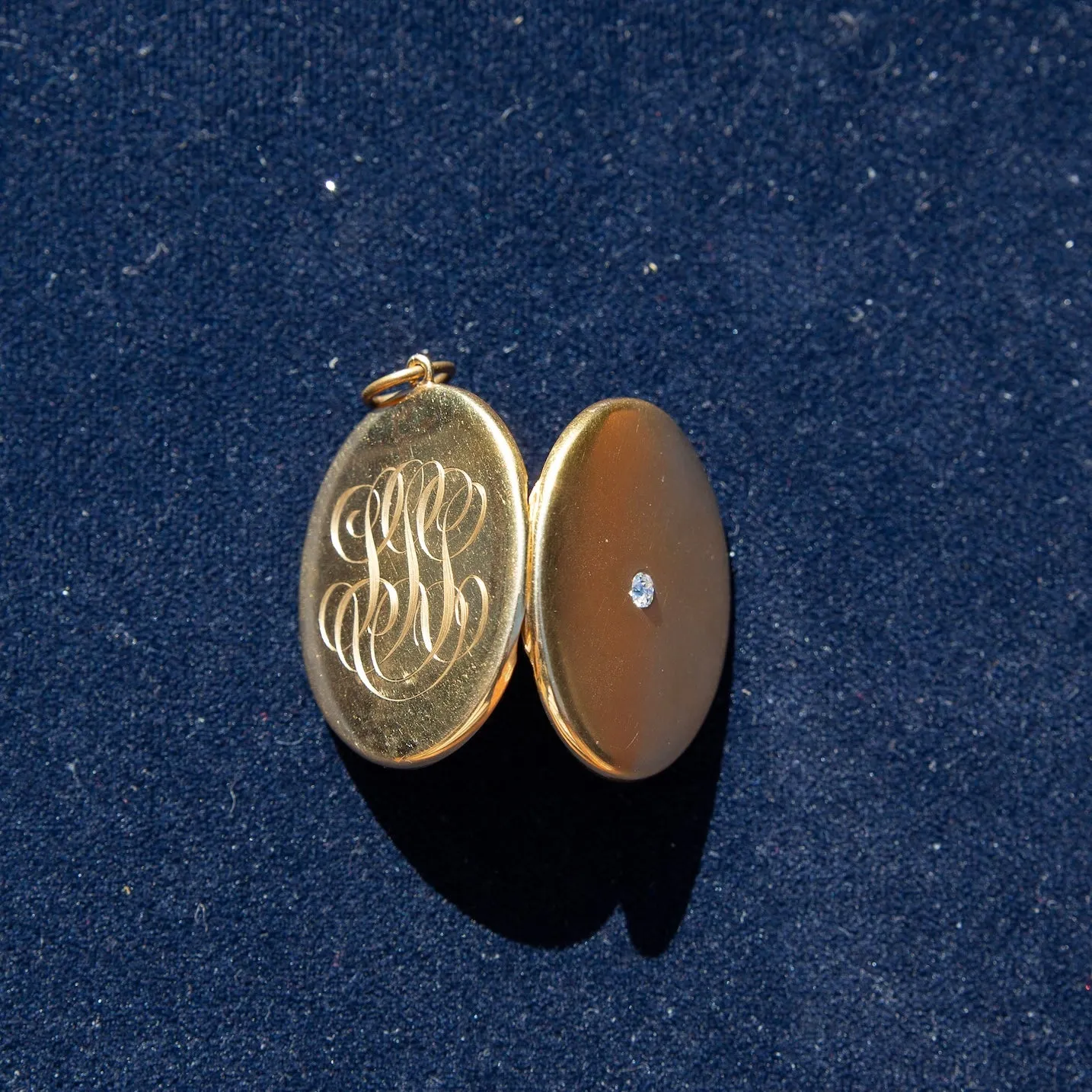 1910 14k Gold Diamond Locket