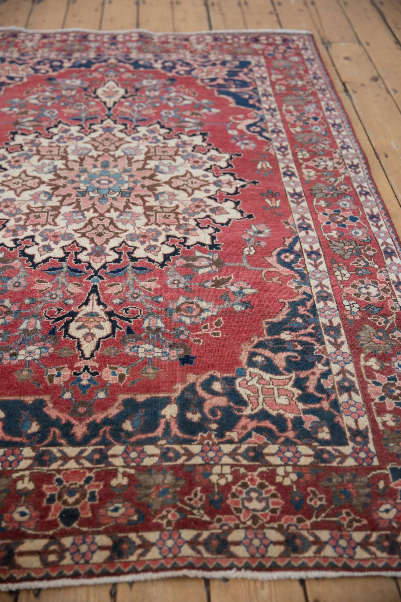 5x7 Vintage Baktiari Rug