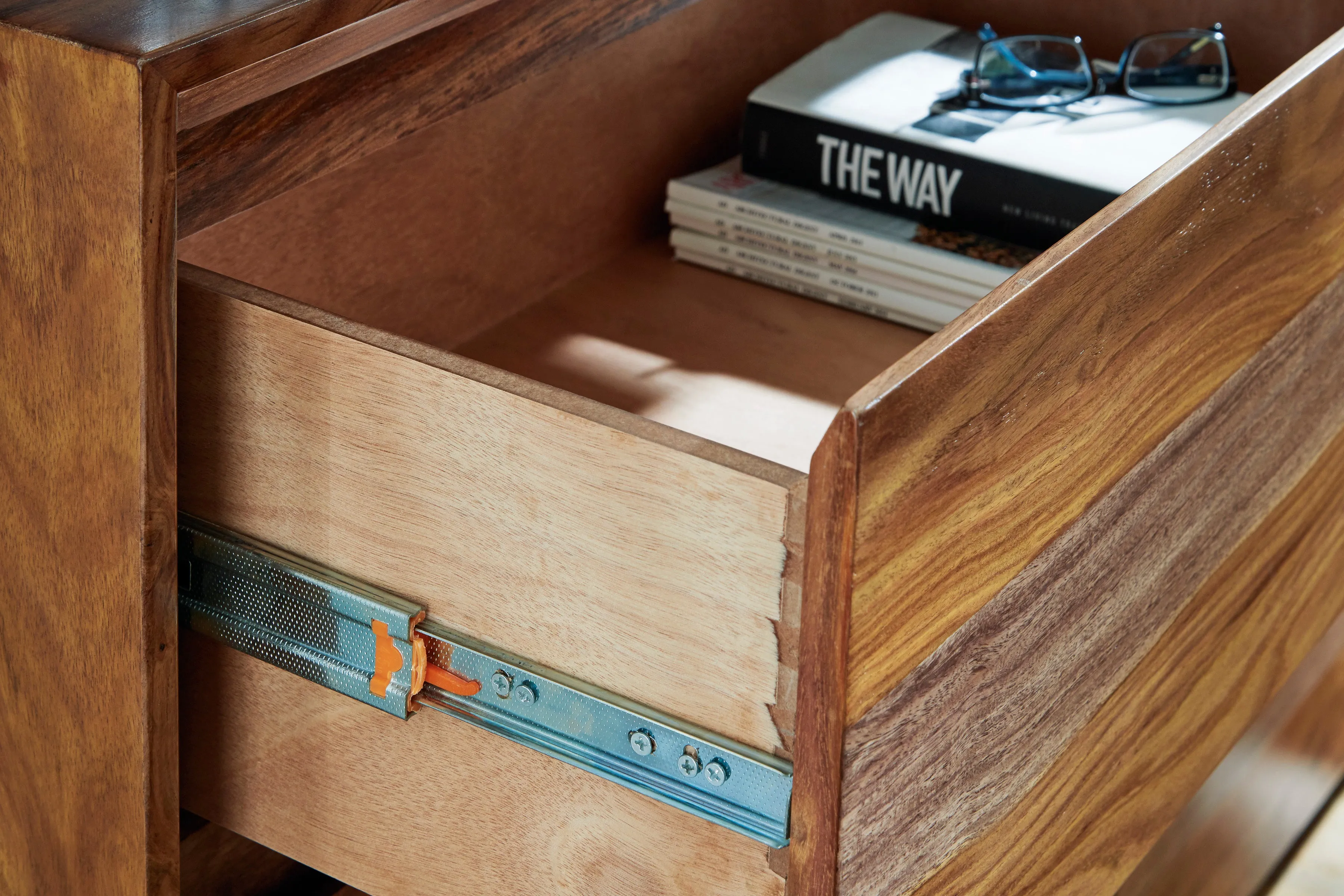 Dahlia Dresser