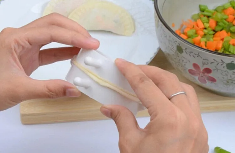 Dumpling Molds Plastic Dough Press