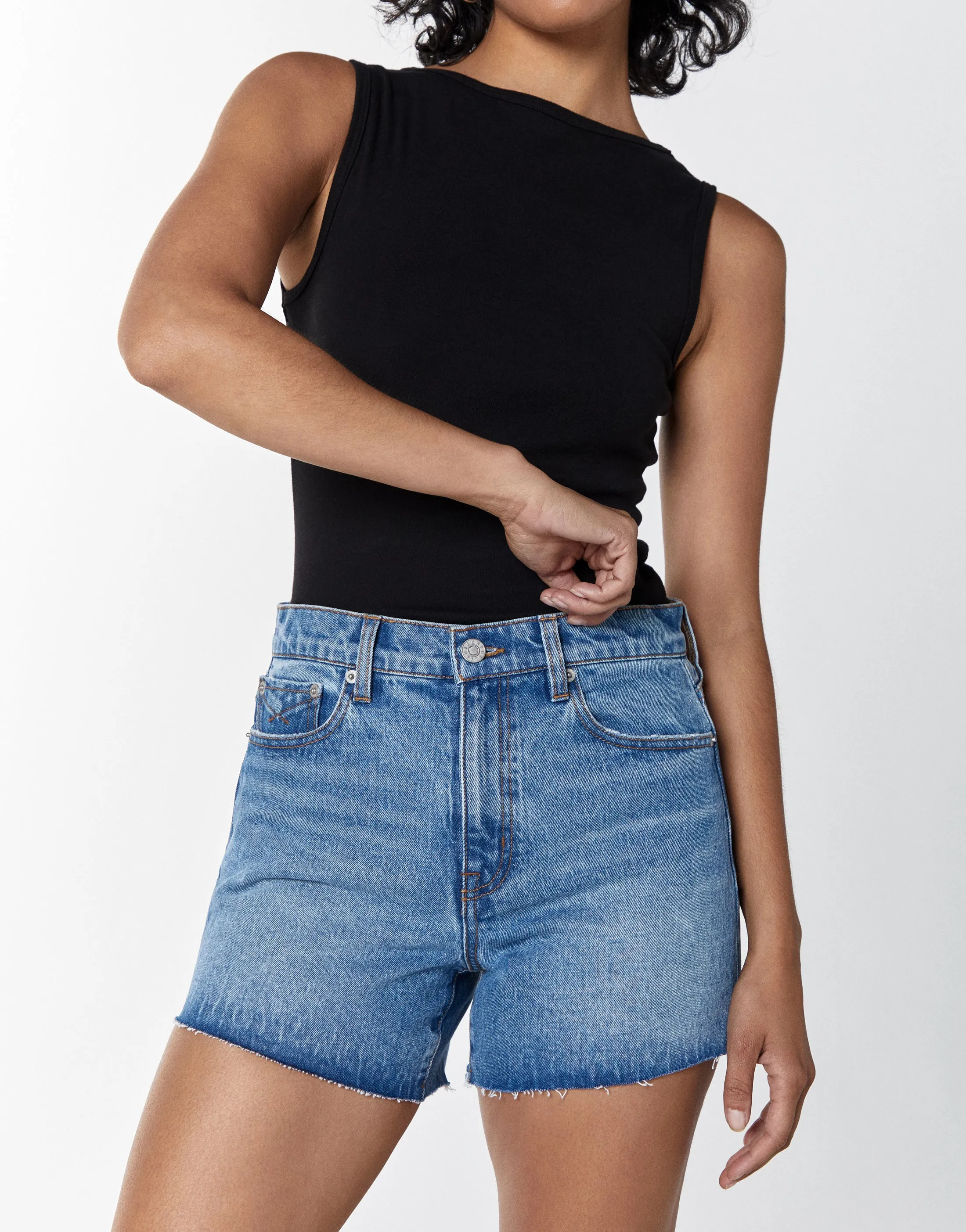 EMMA High-Rise Mom Short in Beaudry