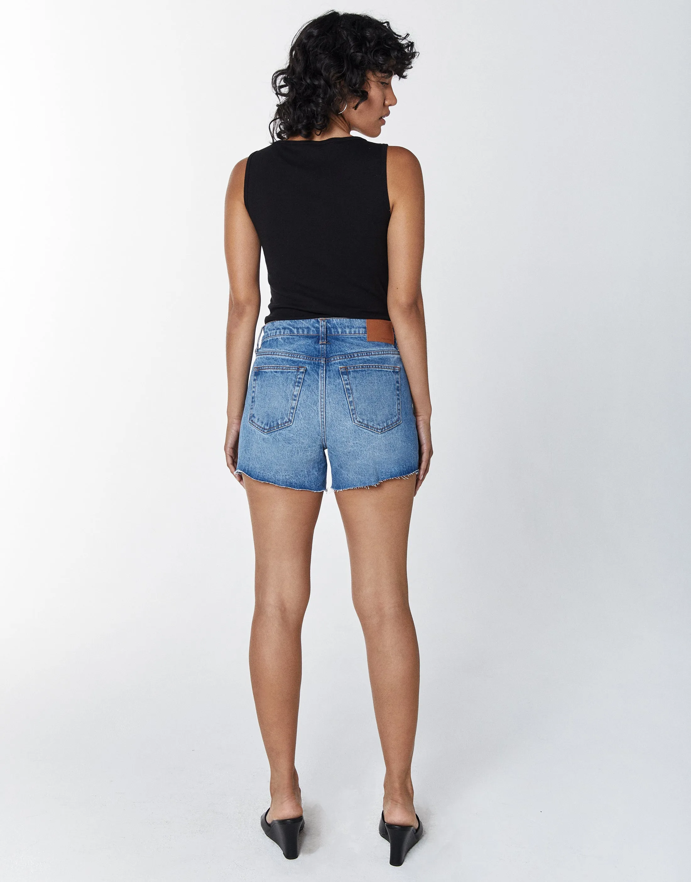 EMMA High-Rise Mom Short in Beaudry
