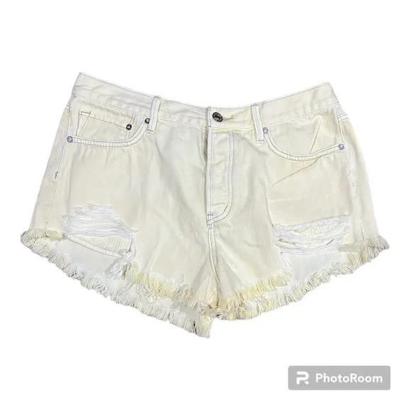 Free People We The Free Loving Good VibrationsCutoffs BANANA SPLIT Size 29