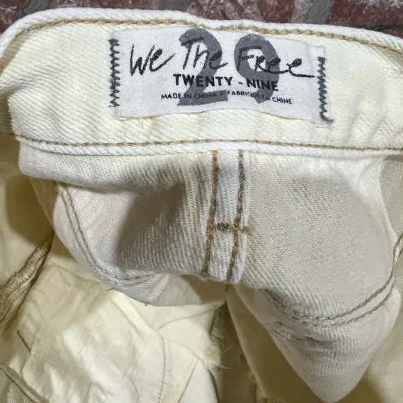 Free People We The Free Loving Good VibrationsCutoffs BANANA SPLIT Size 29