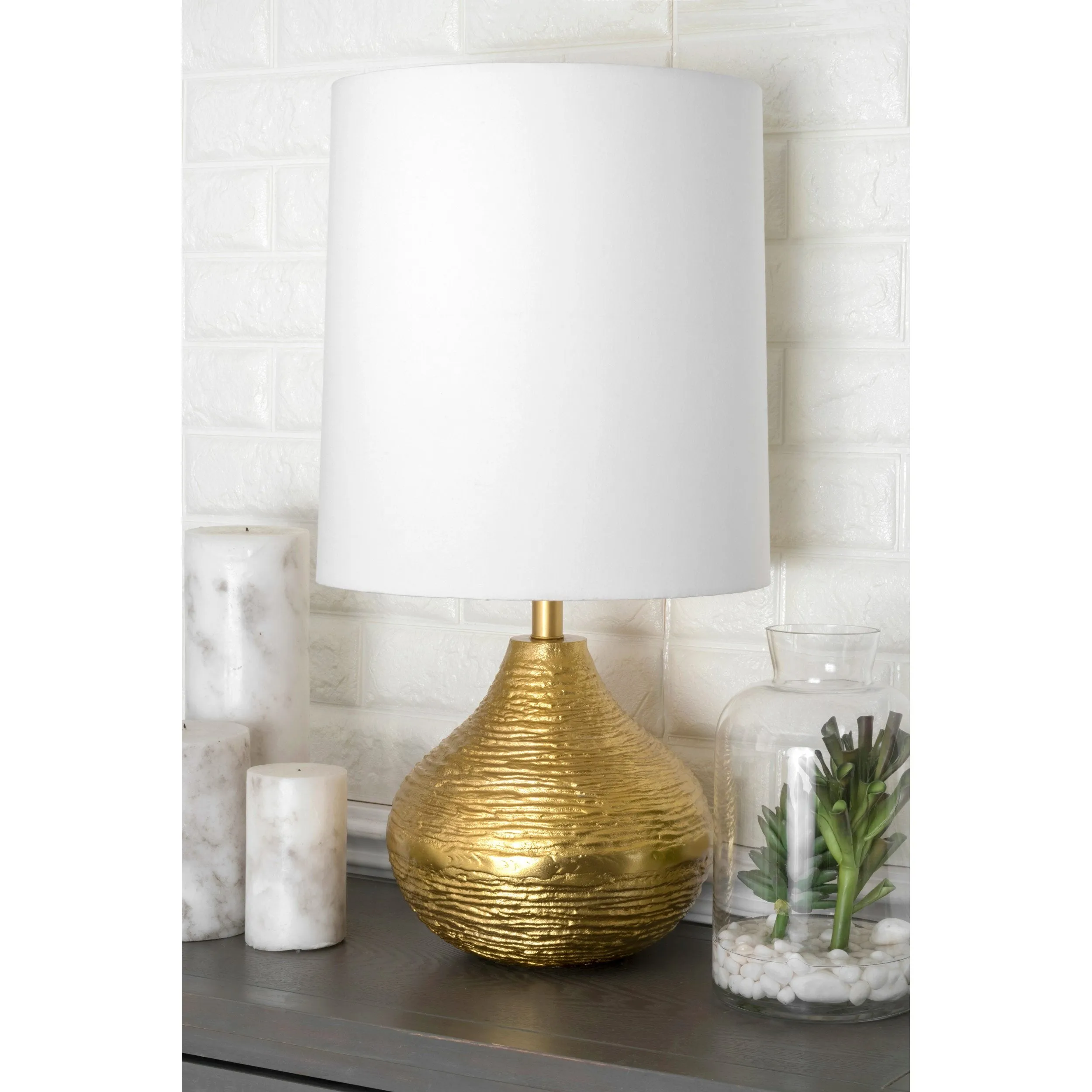 GOLD METAL ETCHED TABLE LAMP - 27
