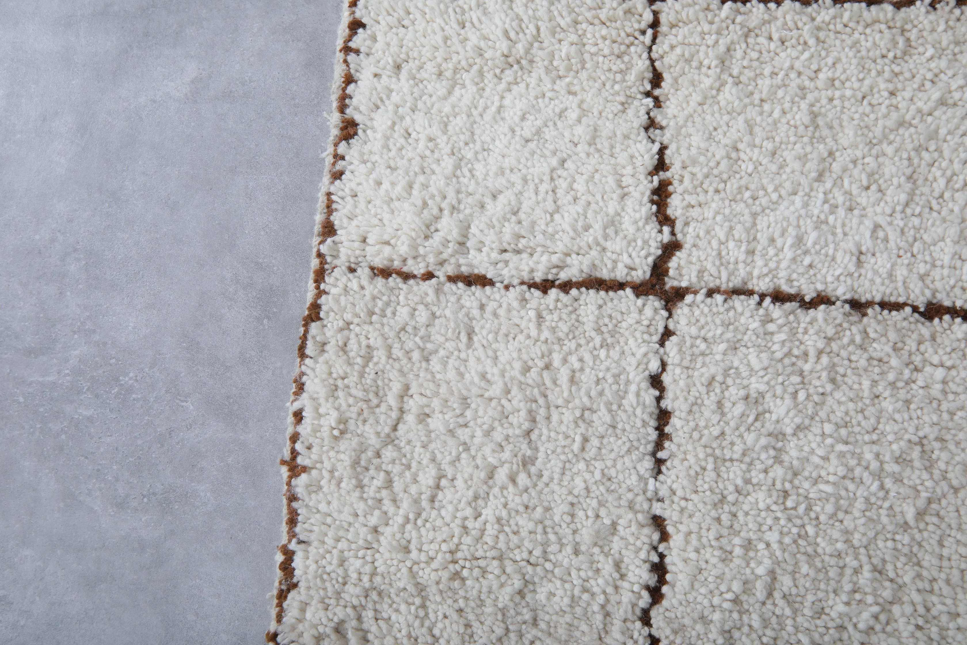 Grid Moroccan area rug - Handmade rug morocco