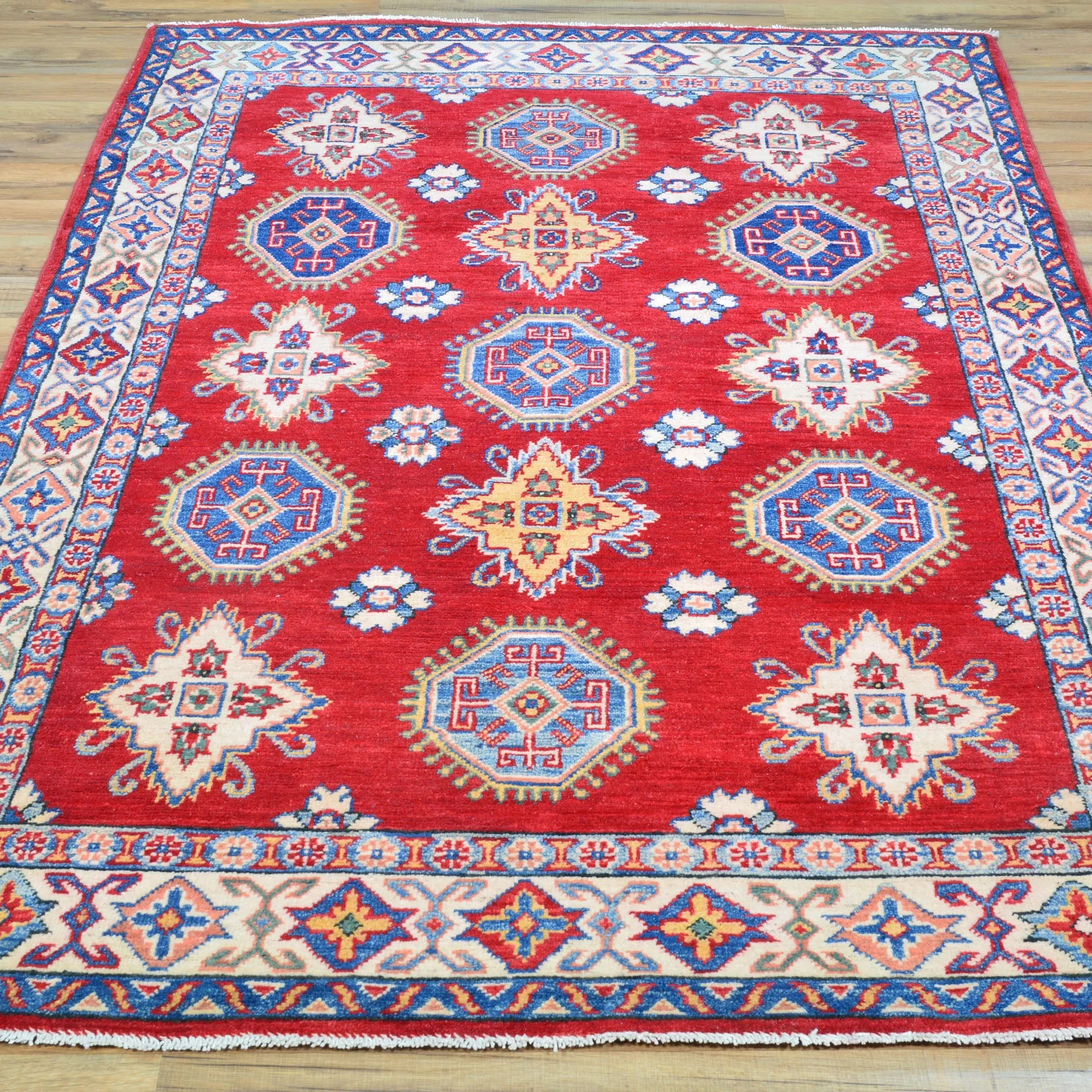 Hand-Knotted Caucasian Design Kazak Wool Handmade Rug (Size 4.0 X 6.2) Cwral-10608