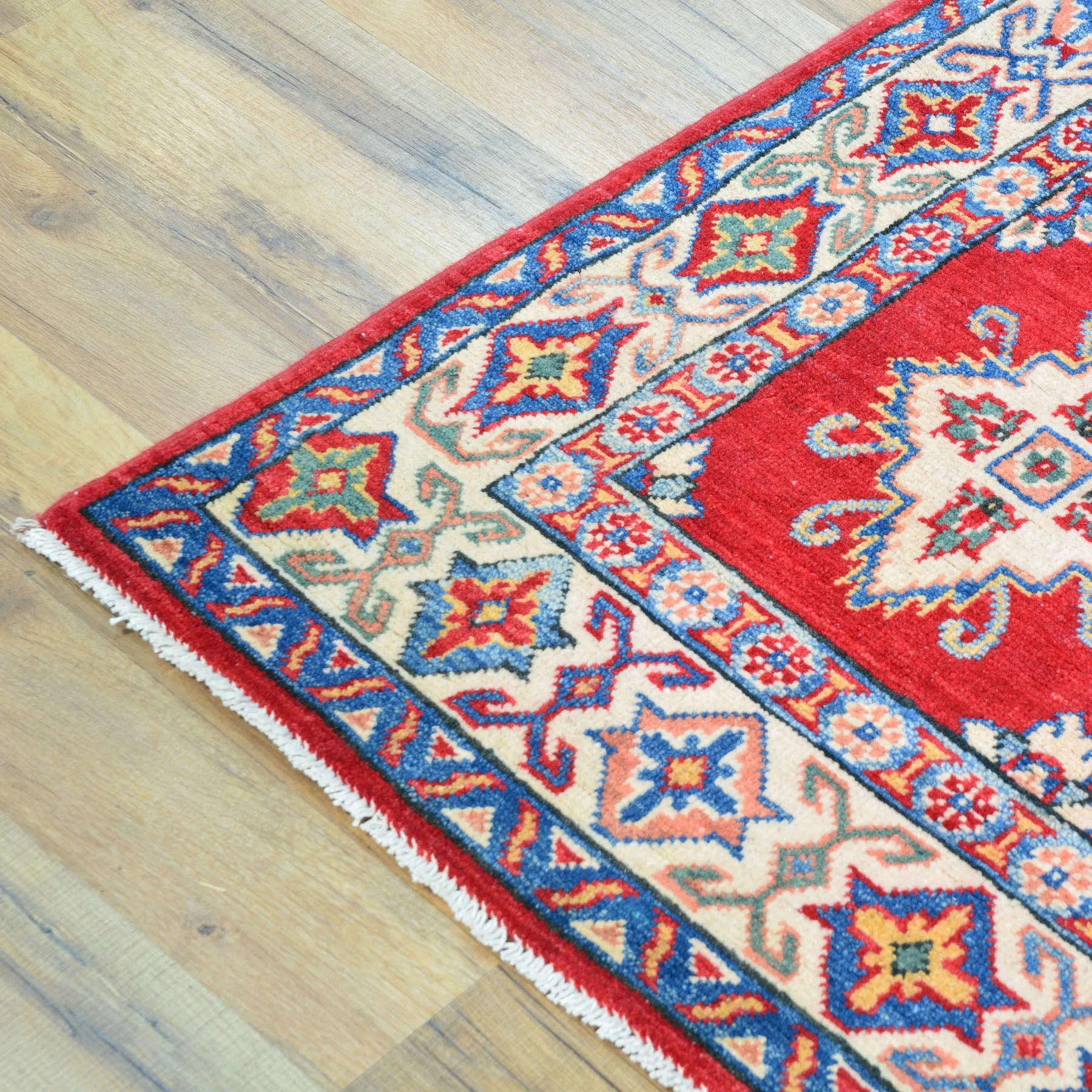 Hand-Knotted Caucasian Design Kazak Wool Handmade Rug (Size 4.0 X 6.2) Cwral-10608