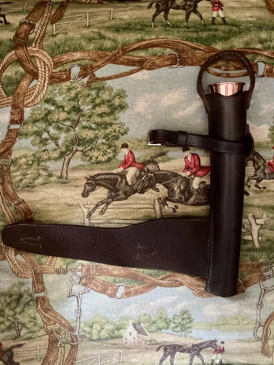 Hunt Horn Vintage Henry Keat with Leather Holster
