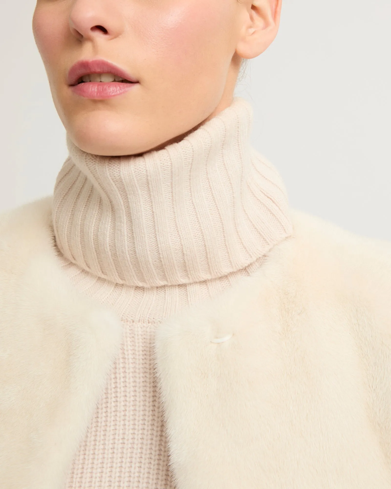 Long-haired mink fur round neck jacket