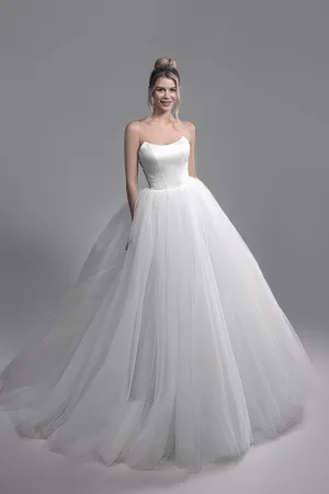 Magnolia Couture: Nigella
