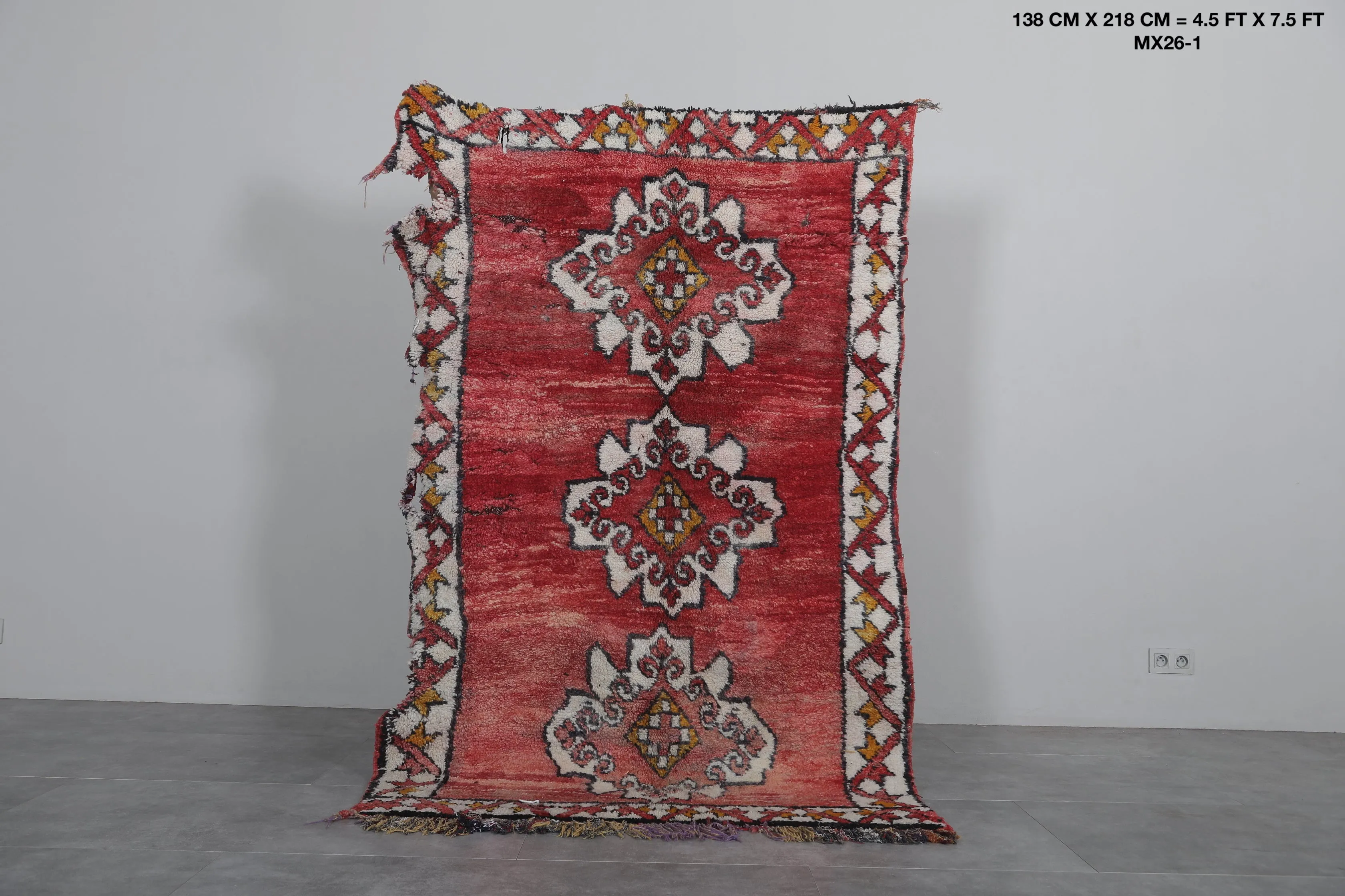 Moroccan rug 4.5 FT X 7.5 FT