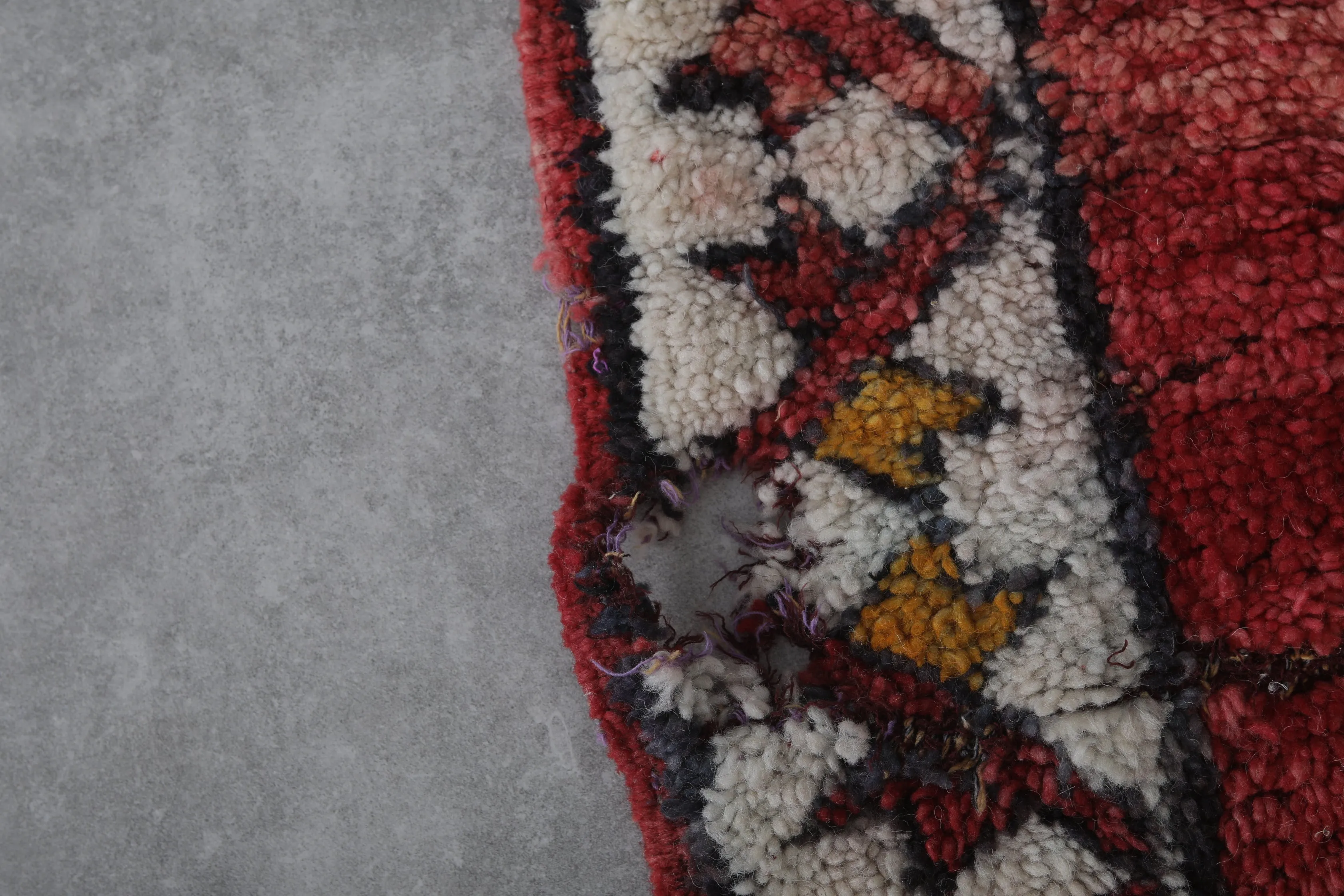 Moroccan rug 4.5 FT X 7.5 FT