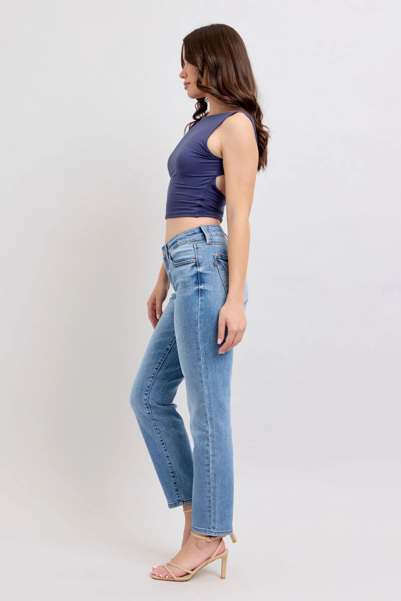 Nancy Vintage Wash Slim Fit w/ Cell Phone Pocket