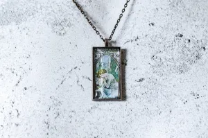 Night's Rest Cabochon Necklace