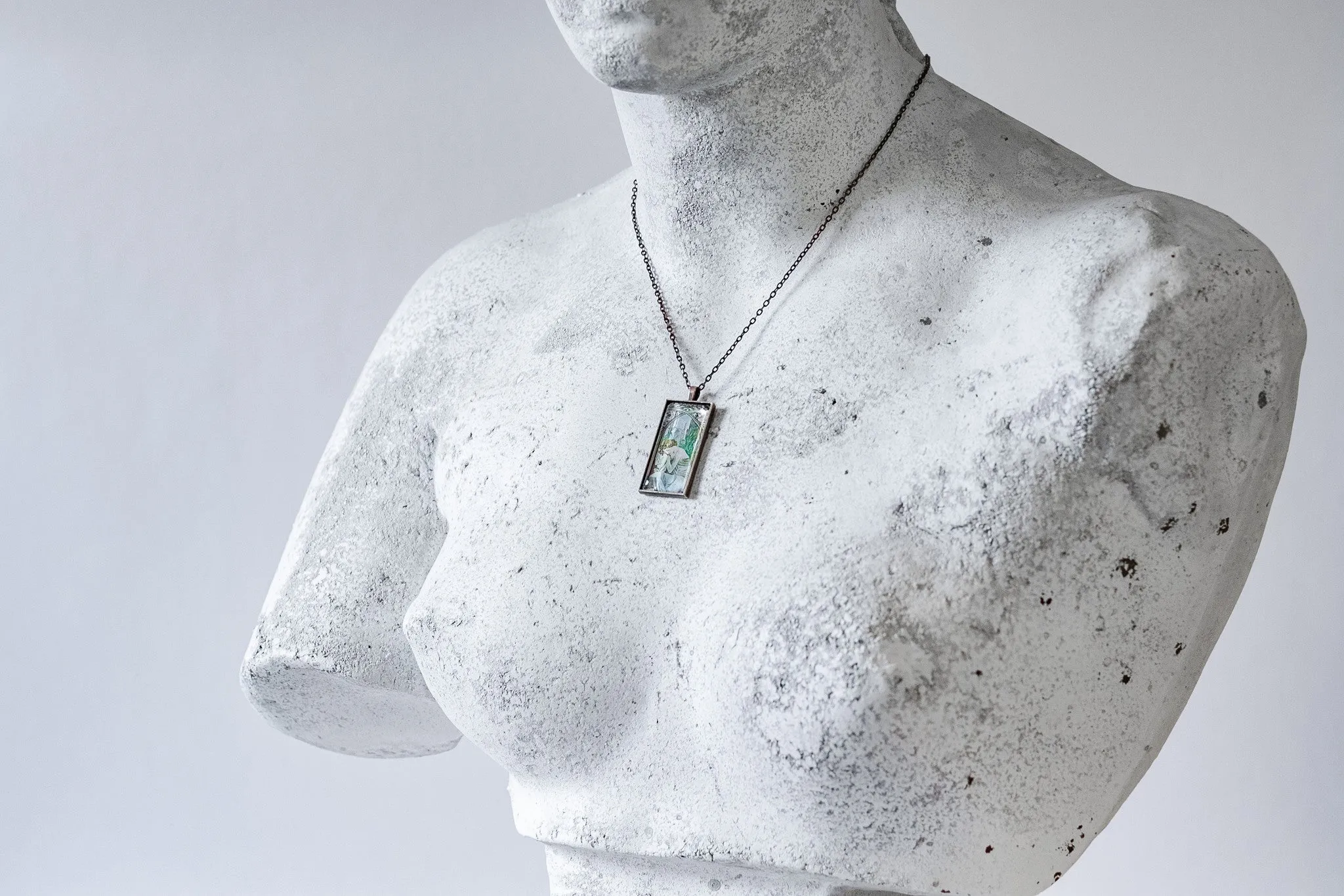 Night's Rest Cabochon Necklace