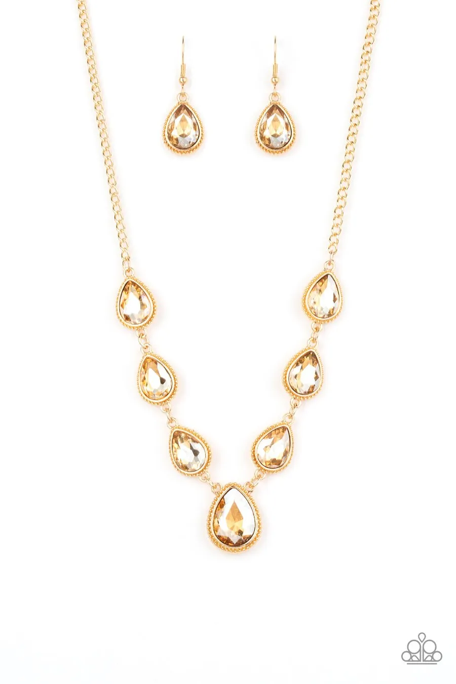 Paparazzi Socialite Social - Gold Necklace