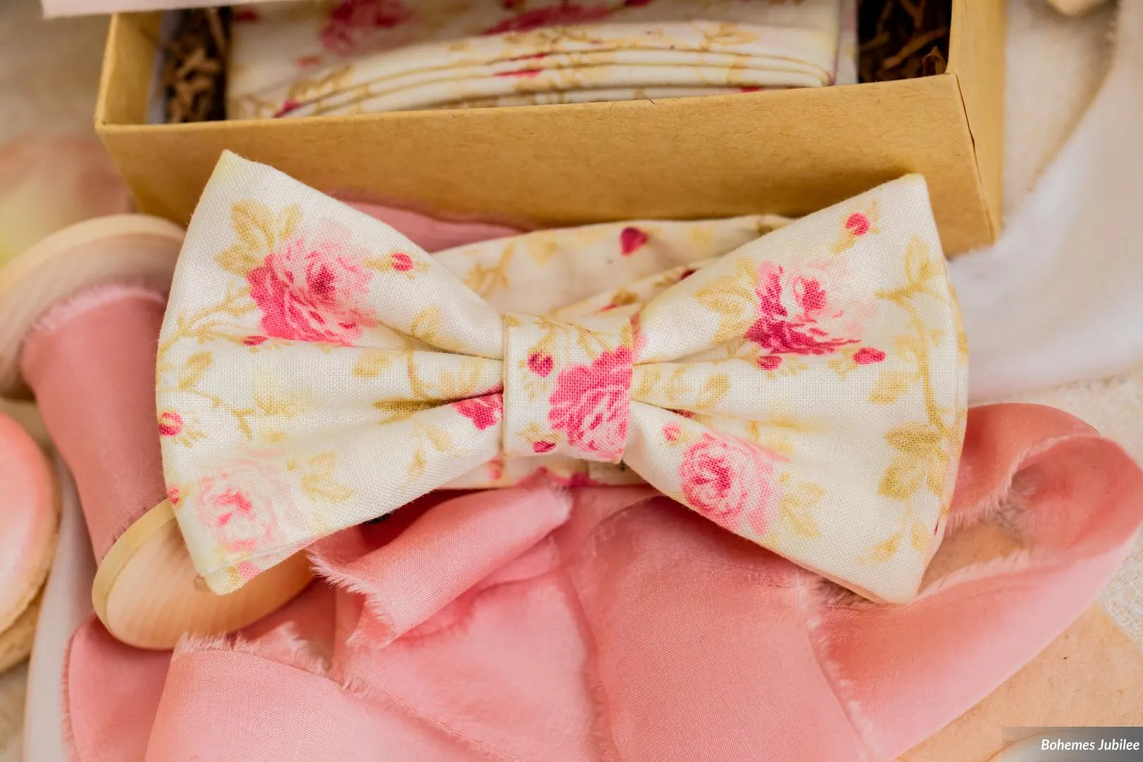 Pink & Cream Floral Bow Tie & Pocket Square Gift Set