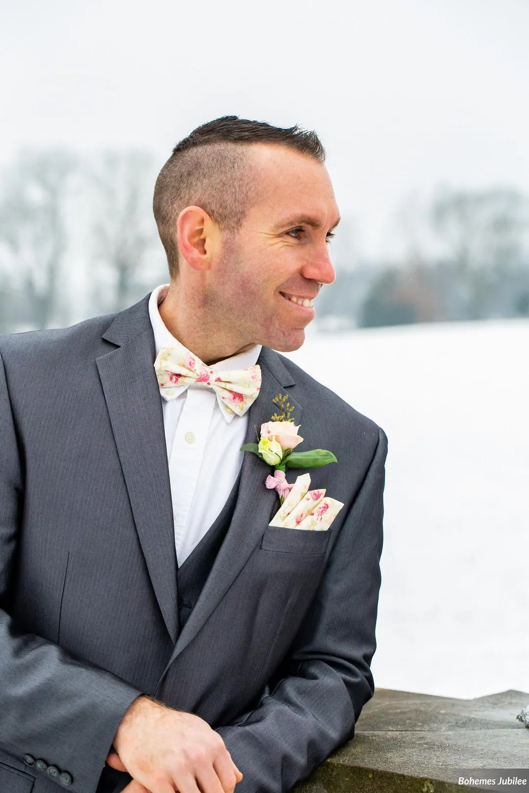 Pink & Cream Floral Bow Tie & Pocket Square Gift Set