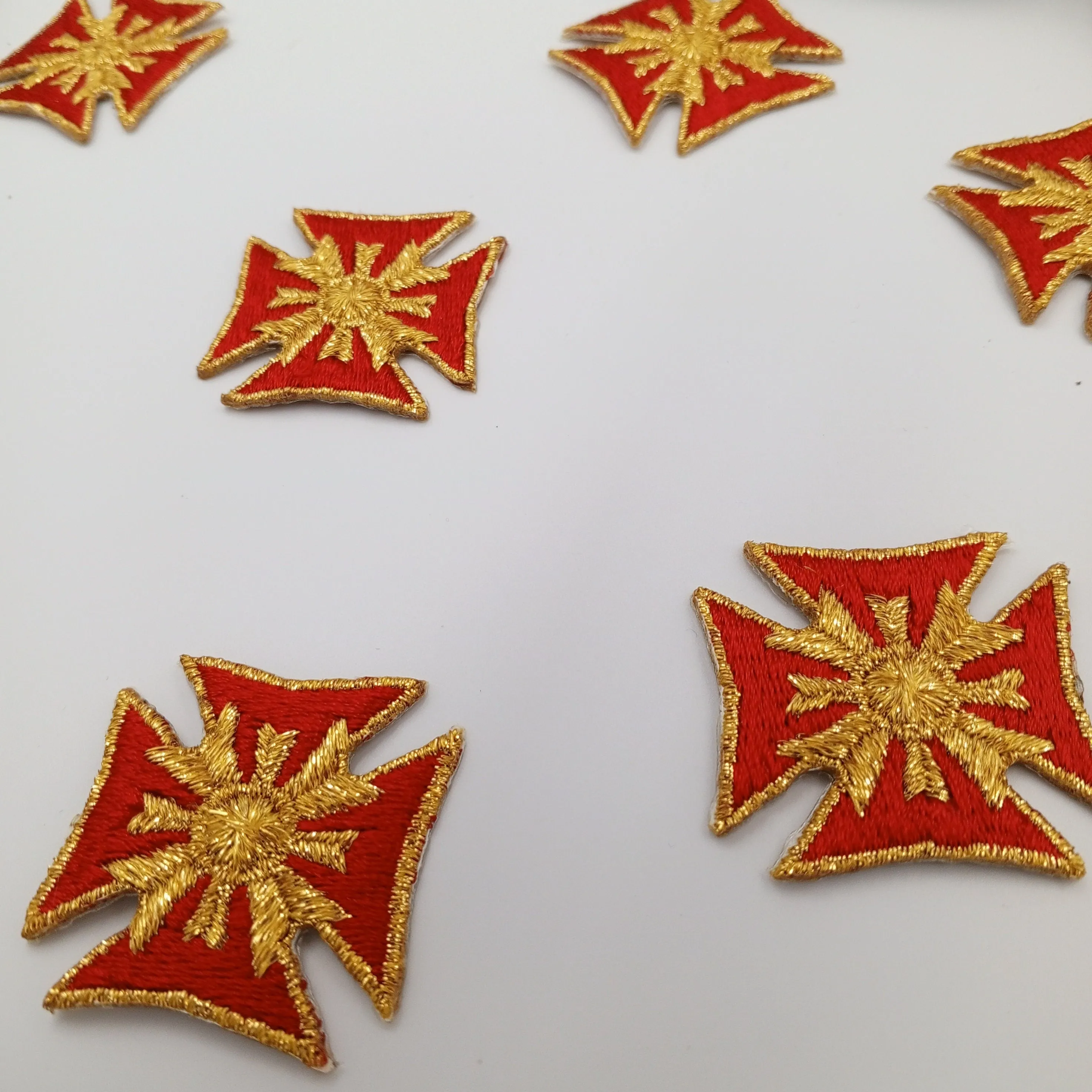 Royal Crest Star Embroidered Patches Majestic Red Metallic gold Stars Motif Appliques Iron on VINTAGE Royalty Star Patch #632