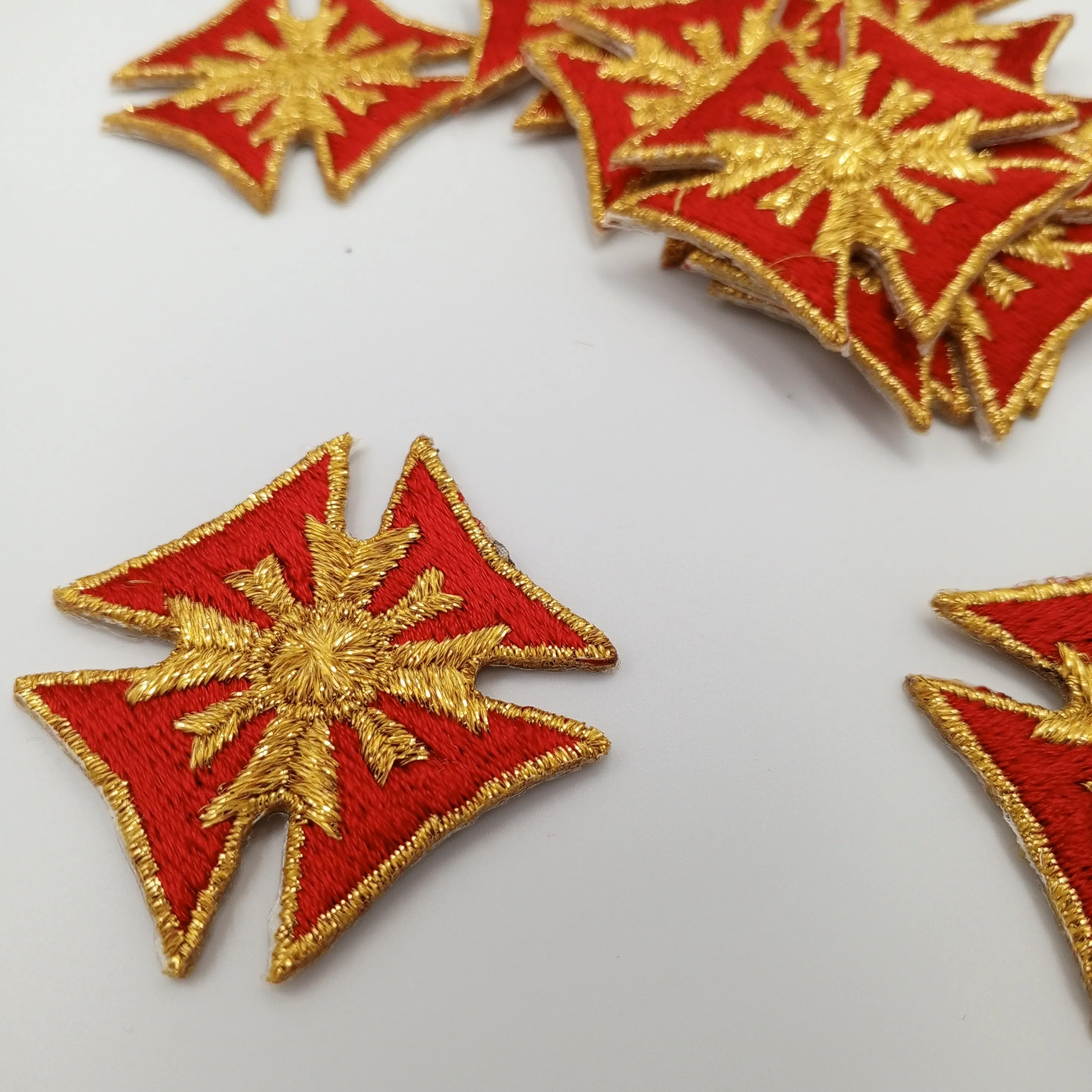 Royal Crest Star Embroidered Patches Majestic Red Metallic gold Stars Motif Appliques Iron on VINTAGE Royalty Star Patch #632