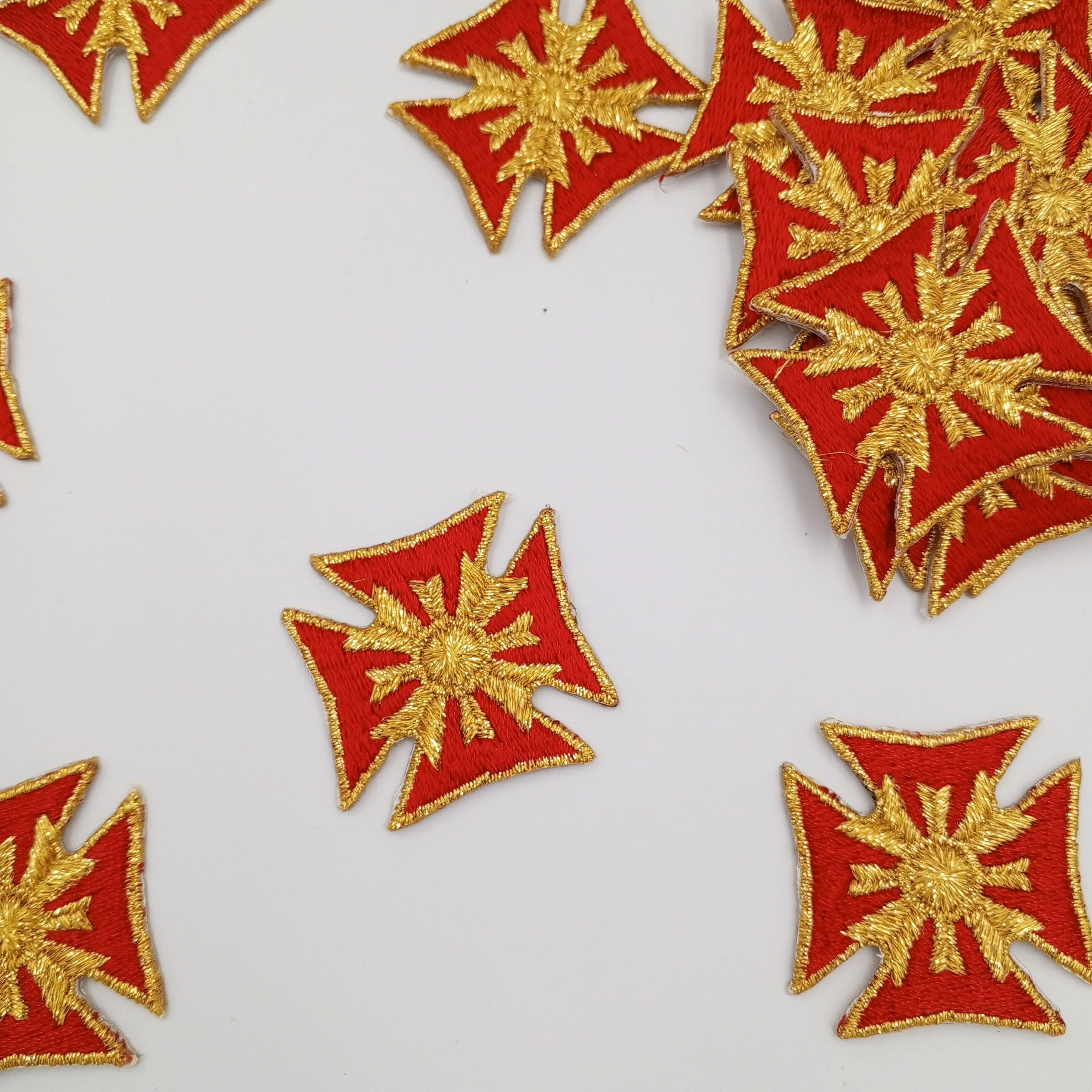 Royal Crest Star Embroidered Patches Majestic Red Metallic gold Stars Motif Appliques Iron on VINTAGE Royalty Star Patch #632