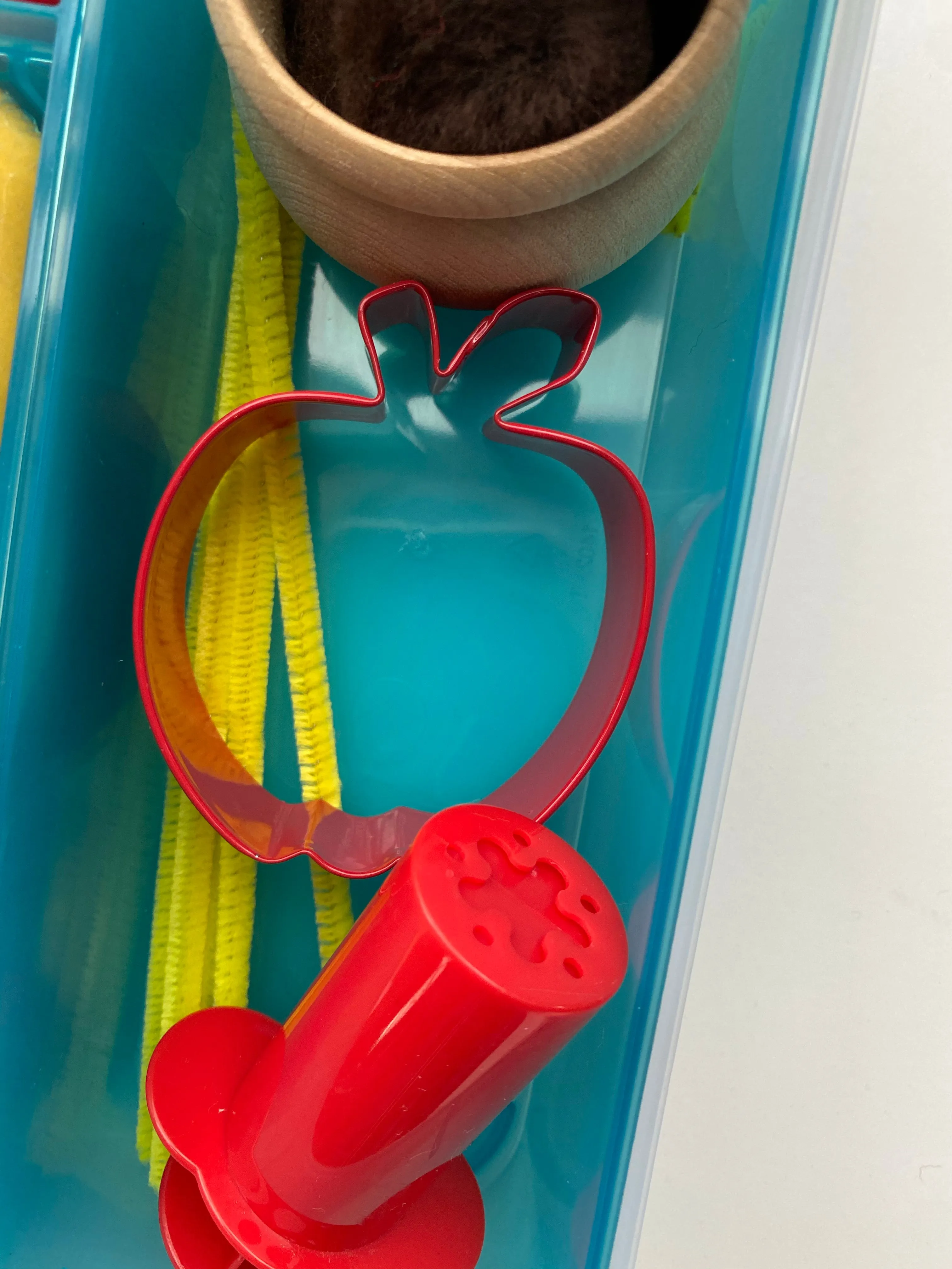 Toddler Cooking Bin