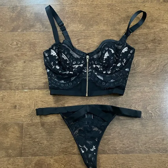 Victoria’s Secret Black Lace Bralette Thong Set