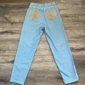 Vintage | David David | Rigid Denim High Rise Straight Leg Cheetah Pocket Jeans