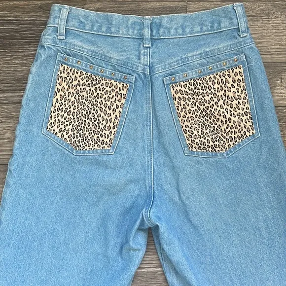 Vintage | David David | Rigid Denim High Rise Straight Leg Cheetah Pocket Jeans