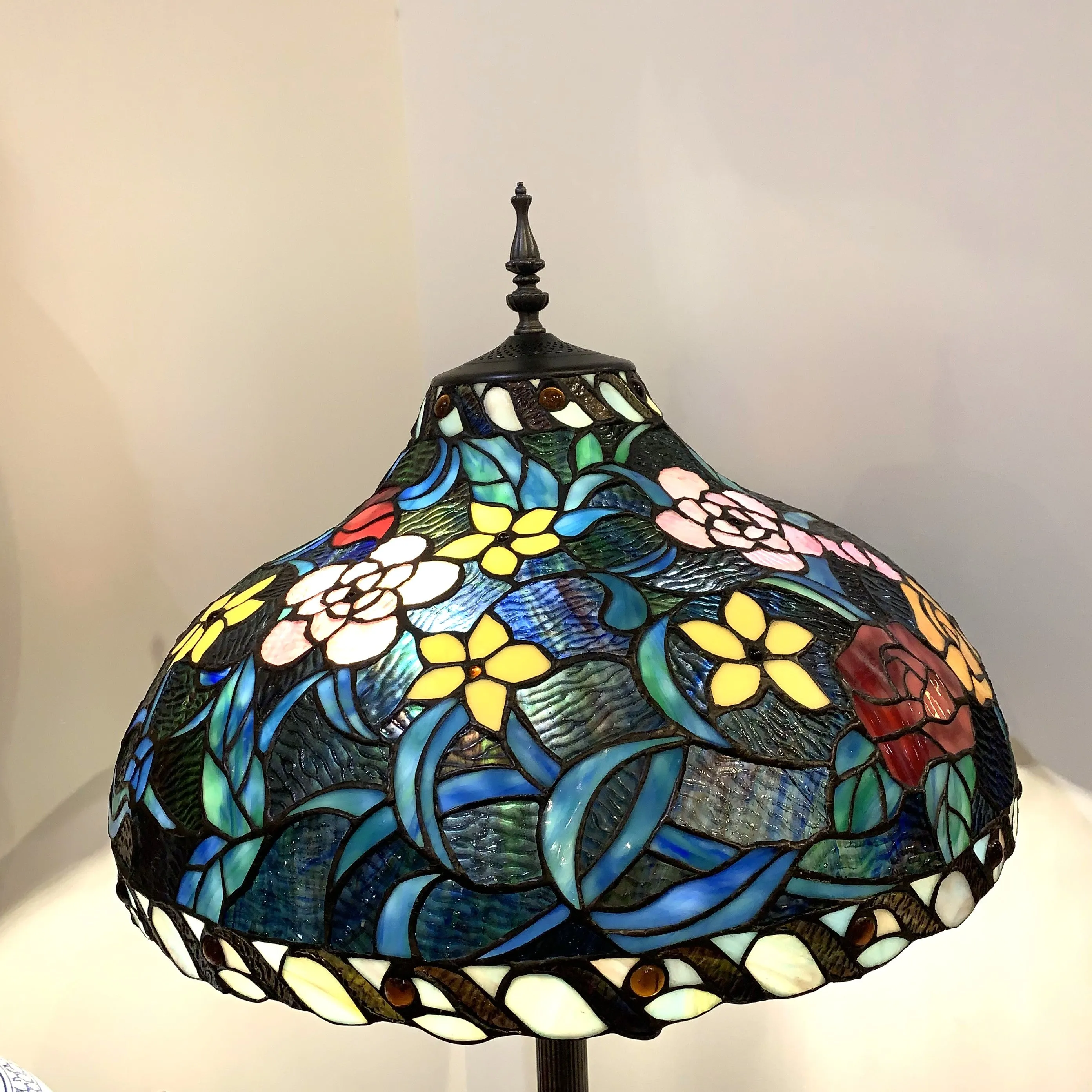 Vintage Tiffany Style Medal Floor Lamp