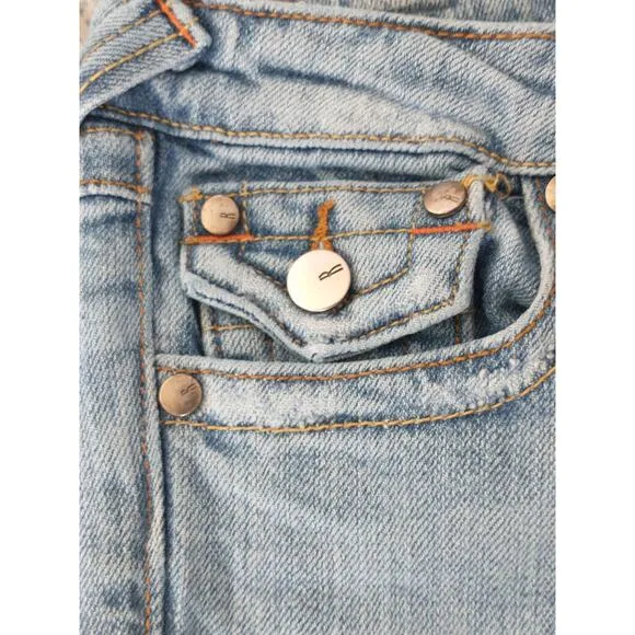 Vintage Vigoss Premium Denim Jeans 3/4 Light Wash Straight Leg Slight Flare