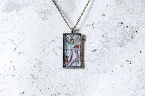 White Star Cabochon Necklace