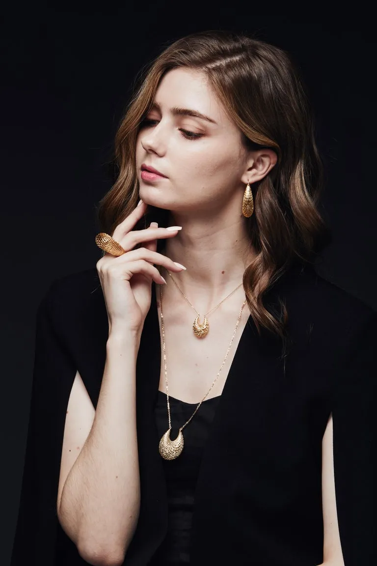 Yemyungji 18 Karat Yellow Gold Blooming Dome Ring