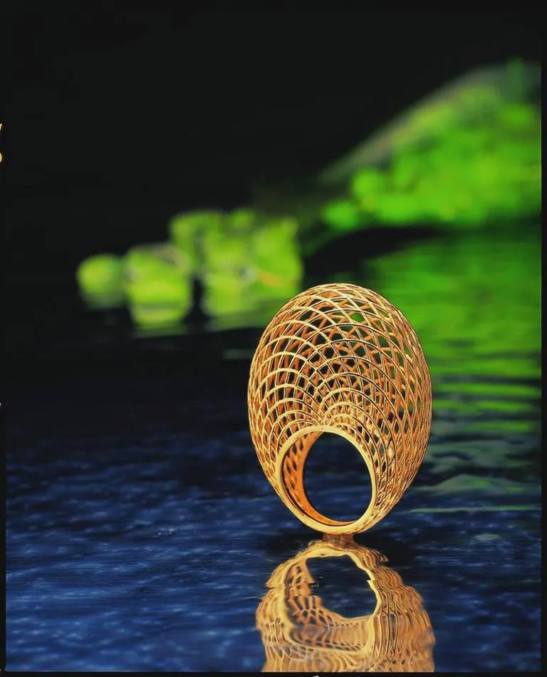 Yemyungji 18 Karat Yellow Gold Blooming Dome Ring