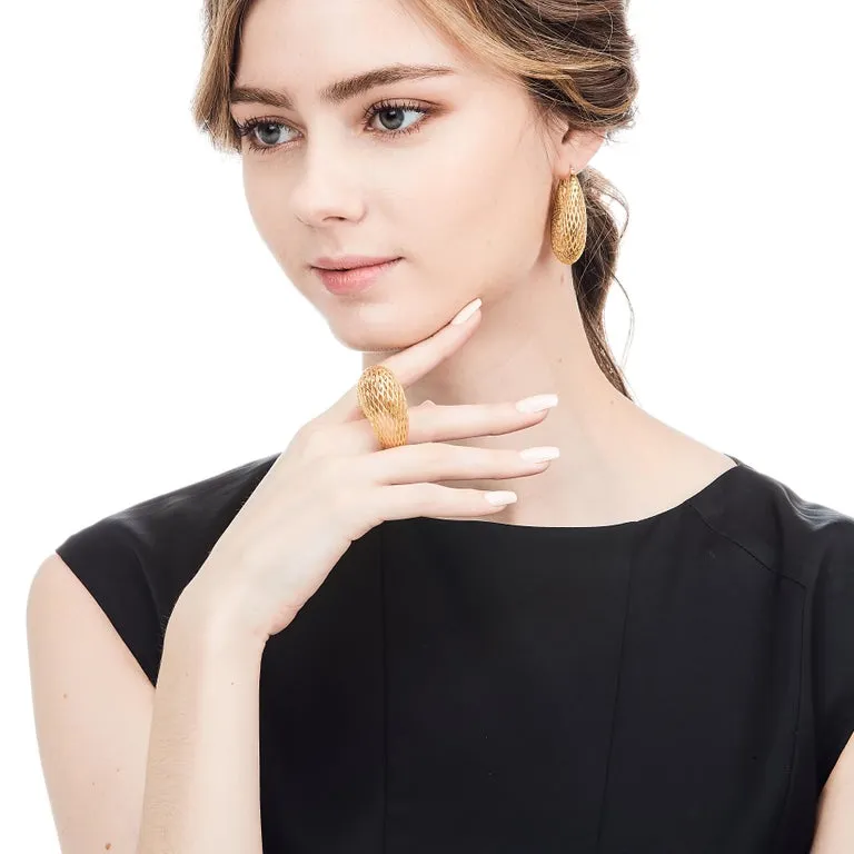 Yemyungji 18 Karat Yellow Gold Blooming Dome Ring