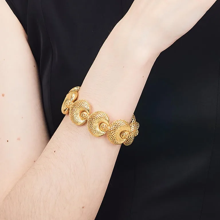 Yemyungji 18 Karat Yellow Gold Blooming Hinged Bracelet